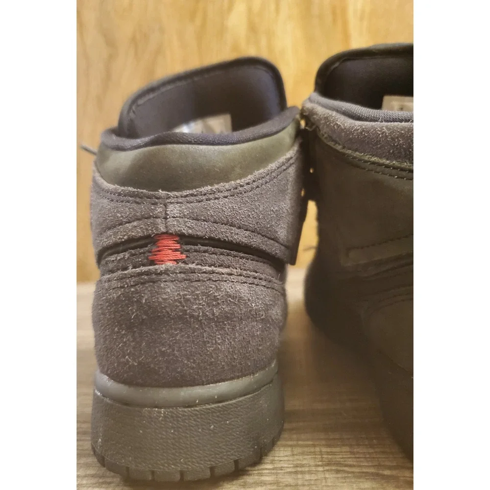 Air Jordan 1 Mid SE Craft Sneakers Youth Size‎ 4Y Smoke Gray Black Red
